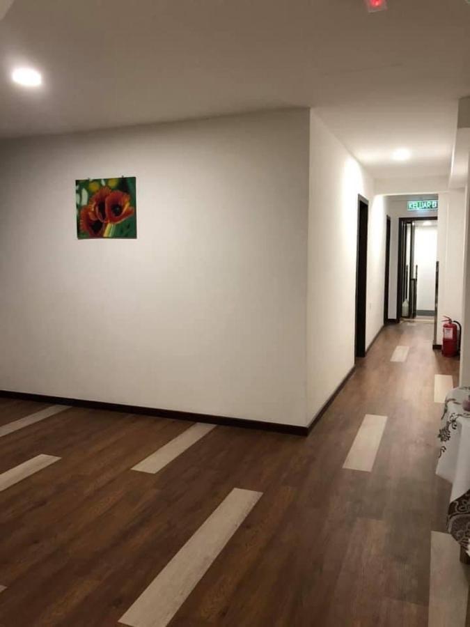 Kapit Hotel Kuching Exterior photo