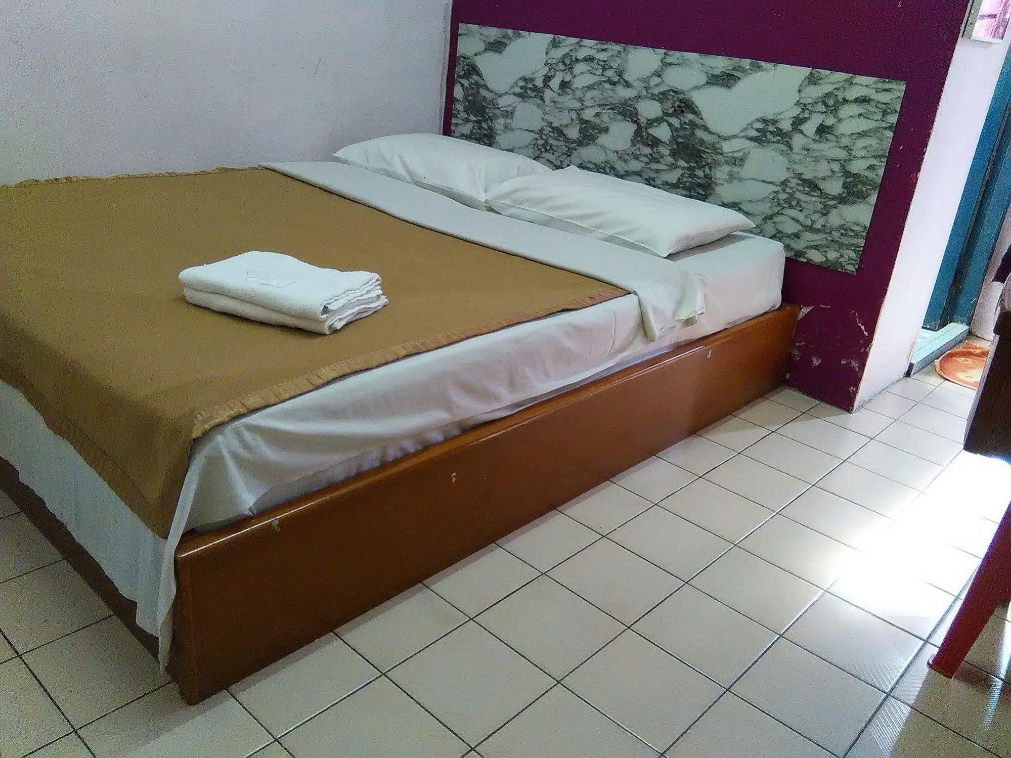 Kapit Hotel Kuching Exterior photo